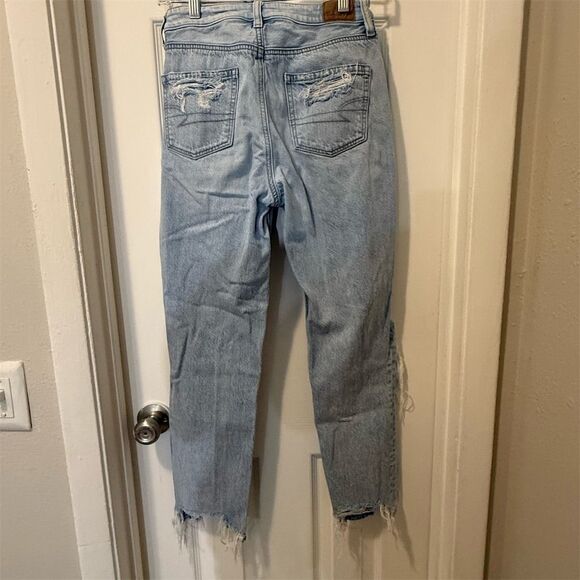 American Eagle Women's High Rise Distressed Grunge Mom Jeans Size 0 Blue - Picture 2 of 10